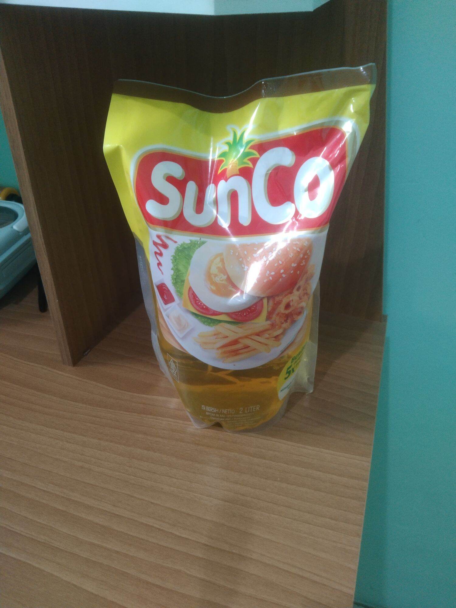 Sunco 2 litre 1 carton of premium oil for sale Harga  315,000 rupiah*Gratis Ongkir