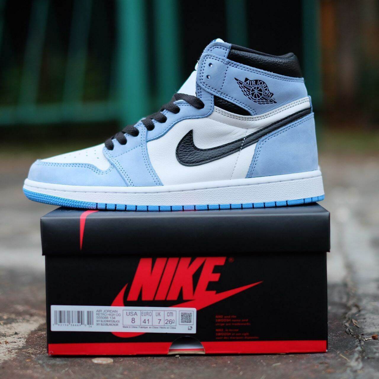 Jual Nike Air Jordan 1 Retro High 