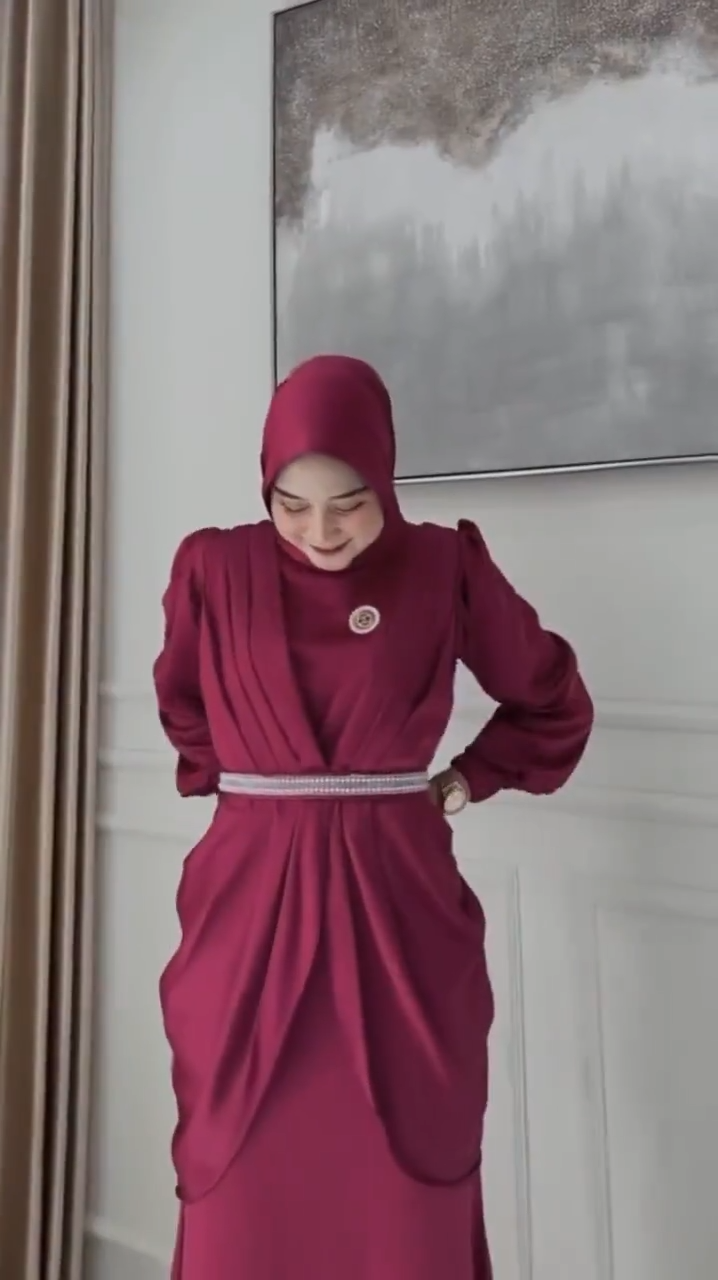 bridesmaid hijab maroon