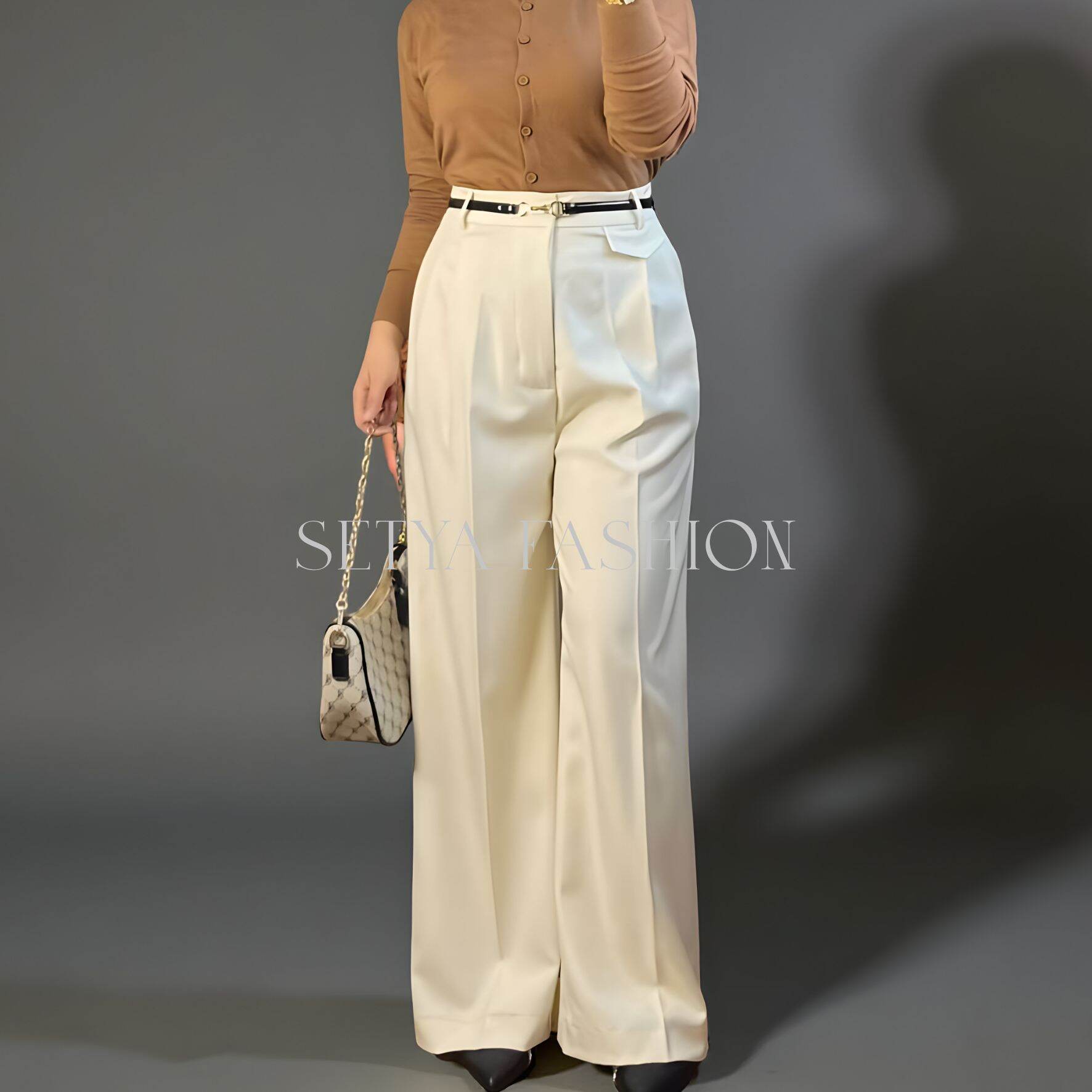 Yalangoch xotinlarning erlari bilan hammomdagi fotosuratlari