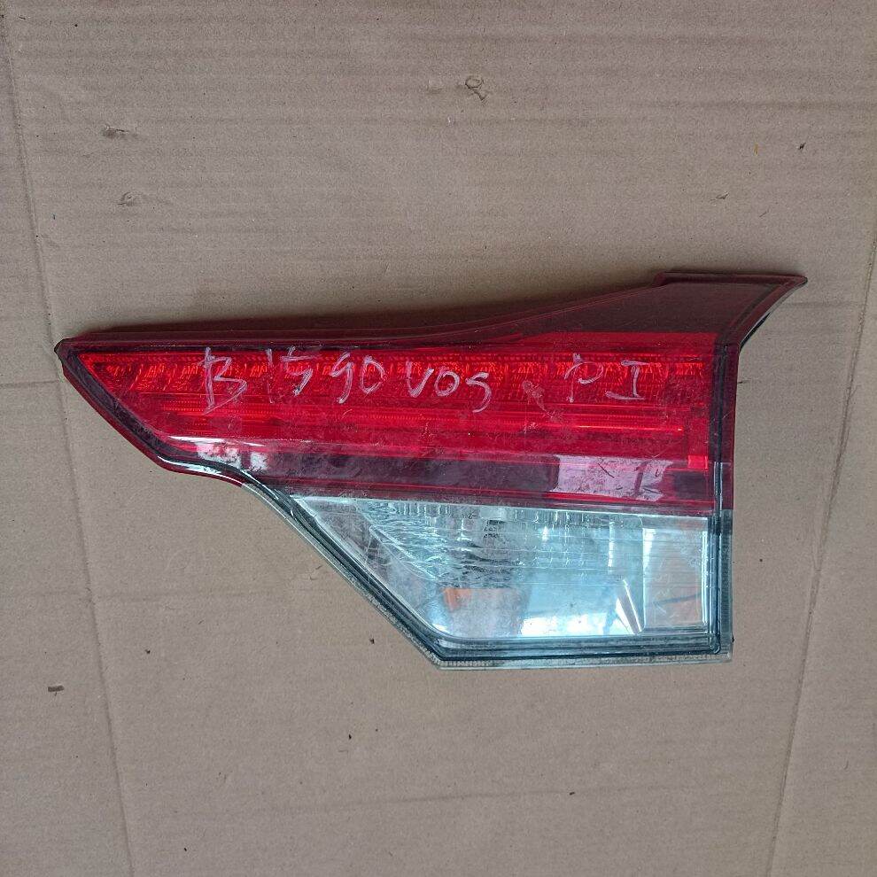 Original Toyota Rush Terios rear trunk reflector lamp right left 2018 up Harga 375,000 rupiah*Gratis Ongkir