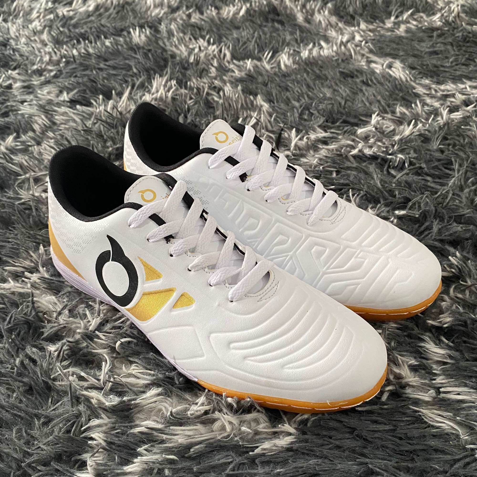 Sepatu Futsal Aq4289 Sepatu Futsal Adidas Goletto Vii In Black White, image size:2000x2000