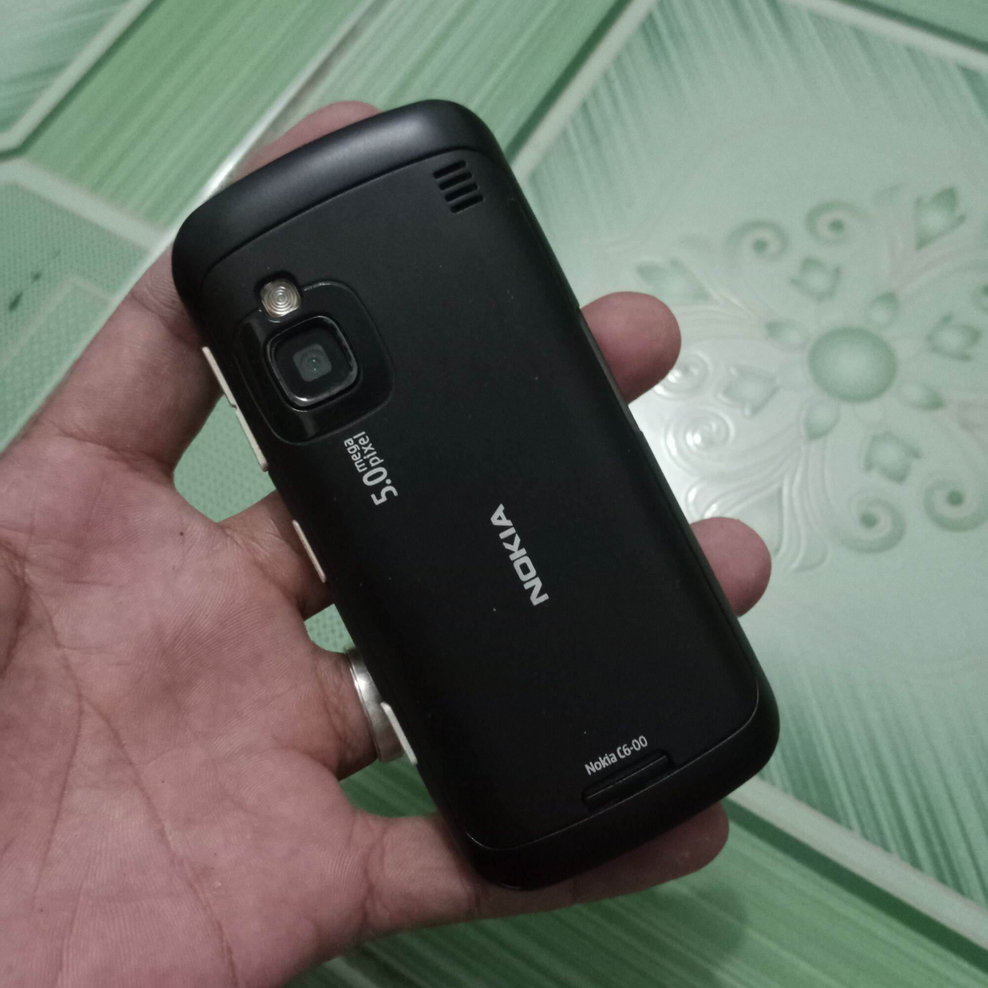 Hp Nokia C6 00 bahan gambling saja ya Harga 120,000 rupiah*Gratis Ongkir