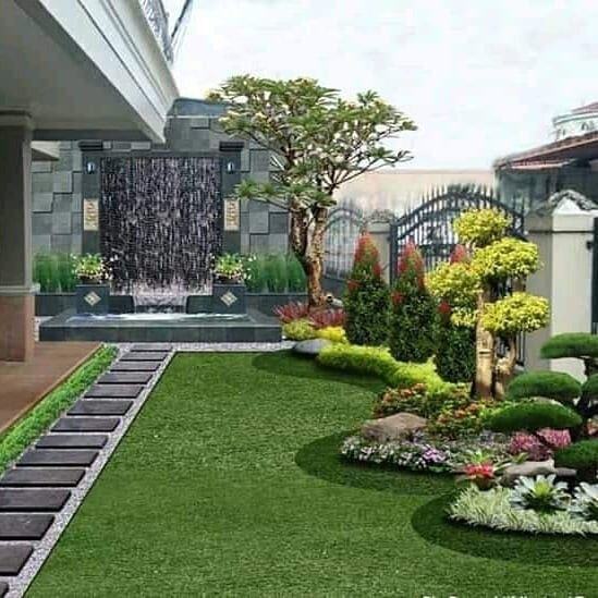 Taman Depan Rumah Lazada Indonesia