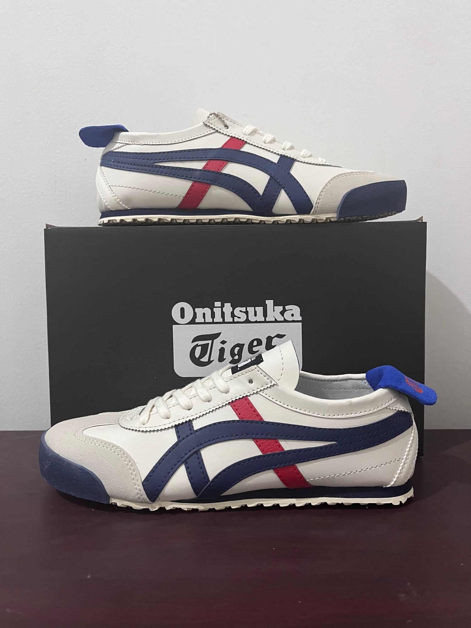 Onti suka aof tiger shoes