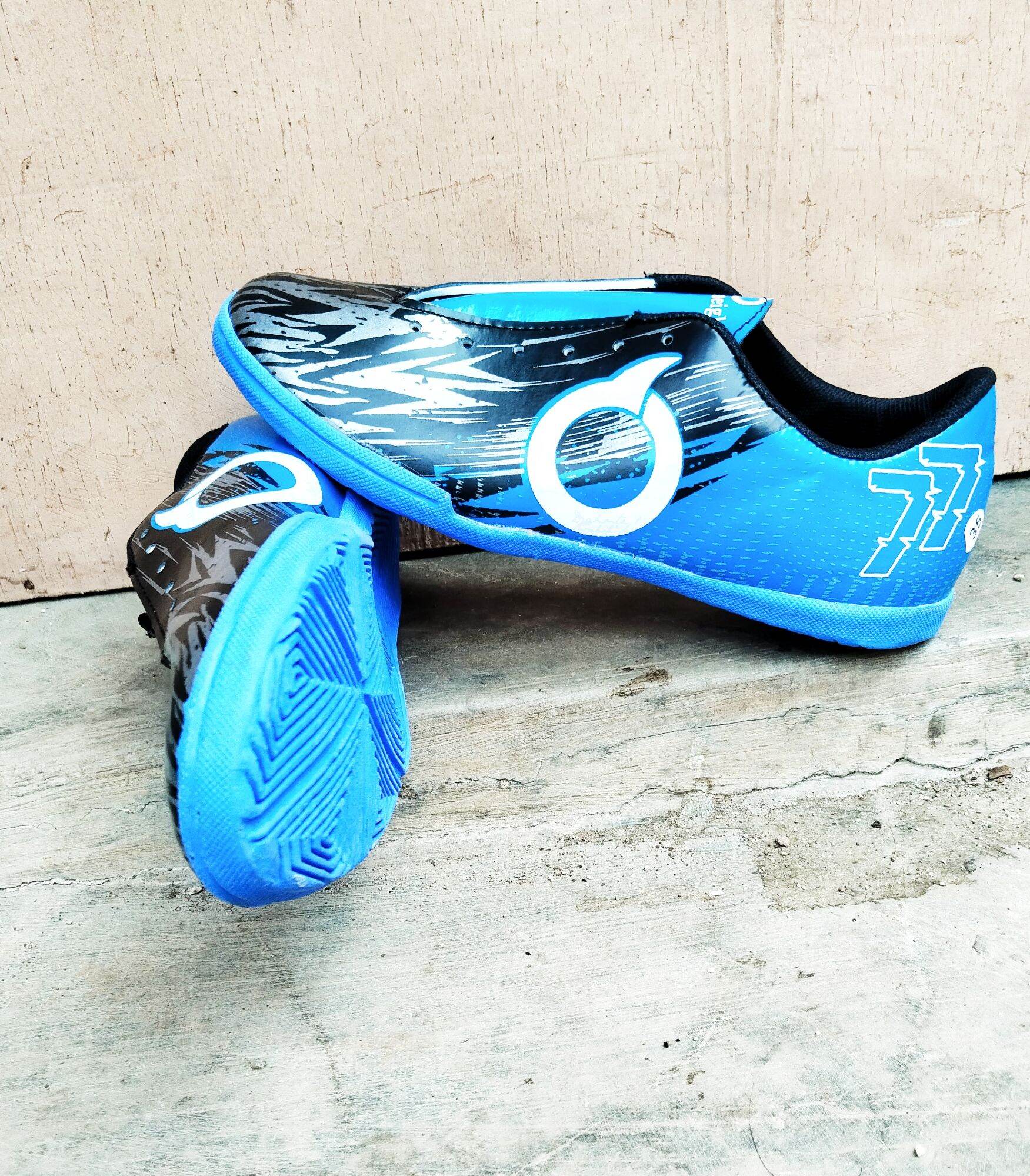 Jual Sepatu Futsal Joma Toflex Terbaru Online dengan Harga Terbaik