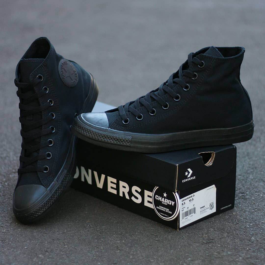 black converse 8