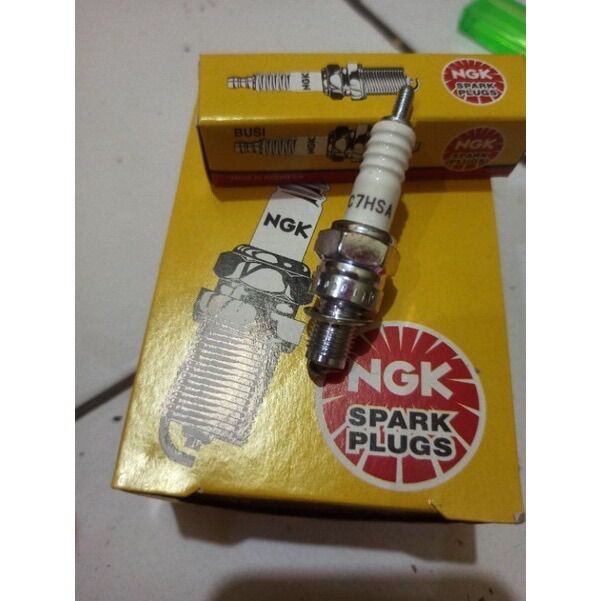BUSI NGK C7HAS BUSI GRAND SUPRA MIO JUPITER MIO GT MIO SOUL Harga 19,000 rupiah*Gratis Ongkir