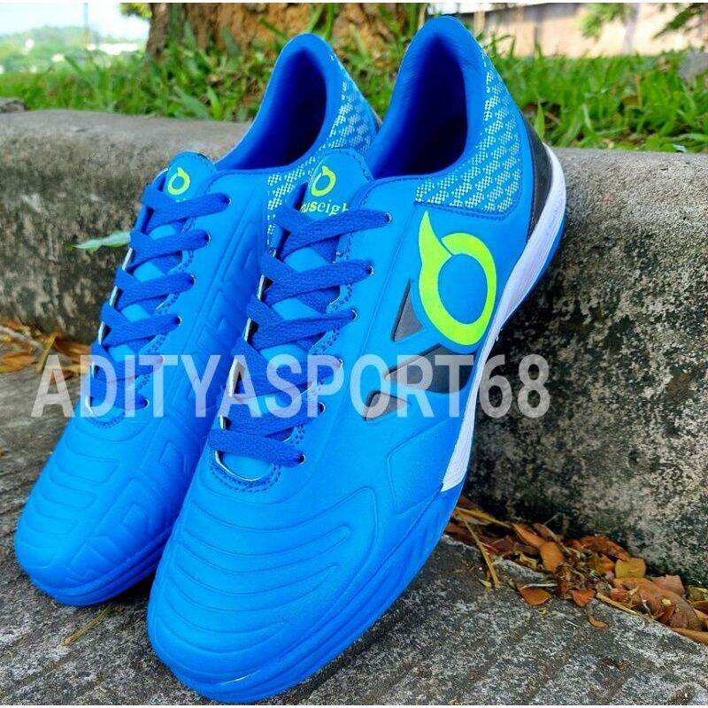 sepatu futsal new produk terbaru dengan kualitas terbaik cocok buat aktifitas olahraga indor outdoor