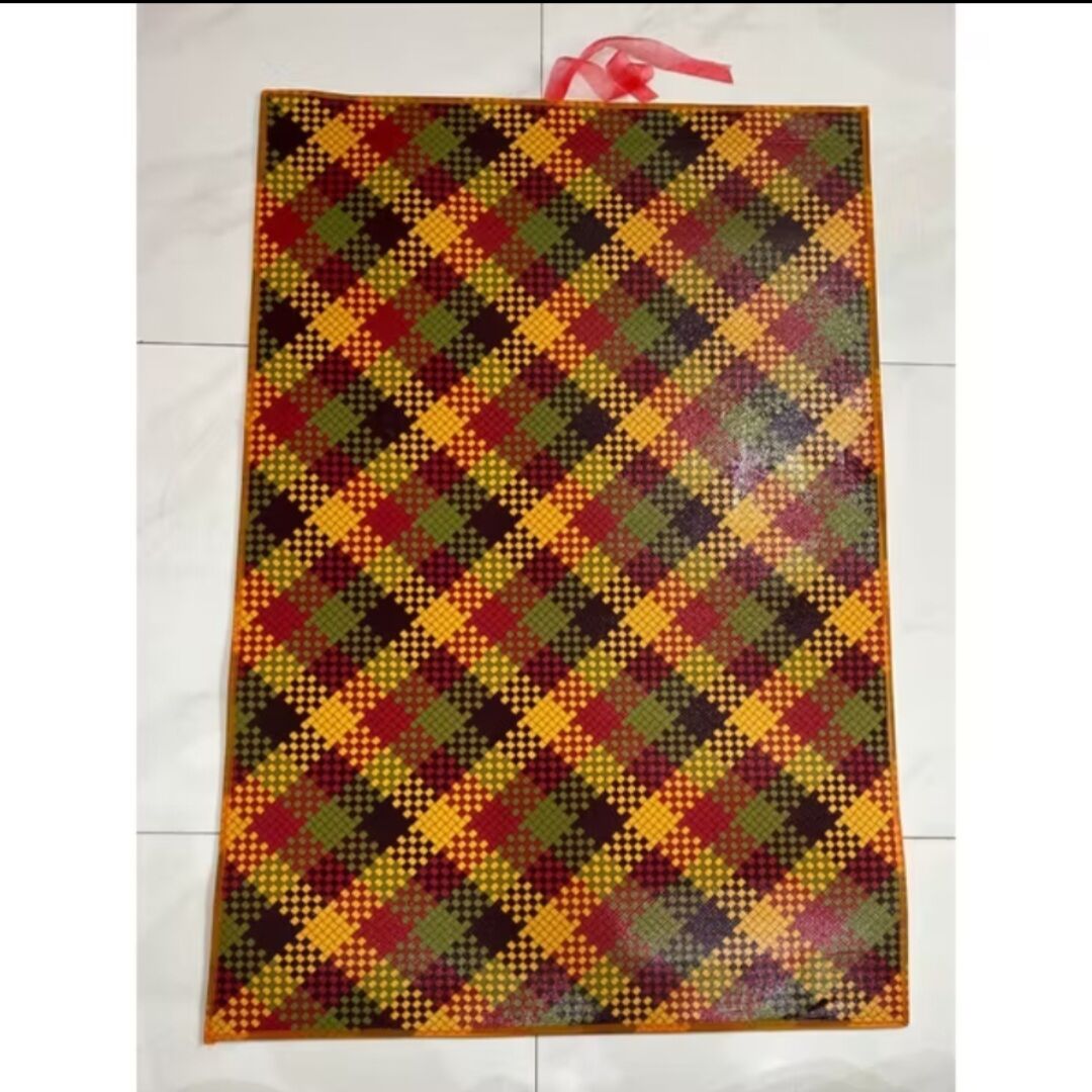 tikar atou karpet pelastik ukuran 60x100 cm bermotip