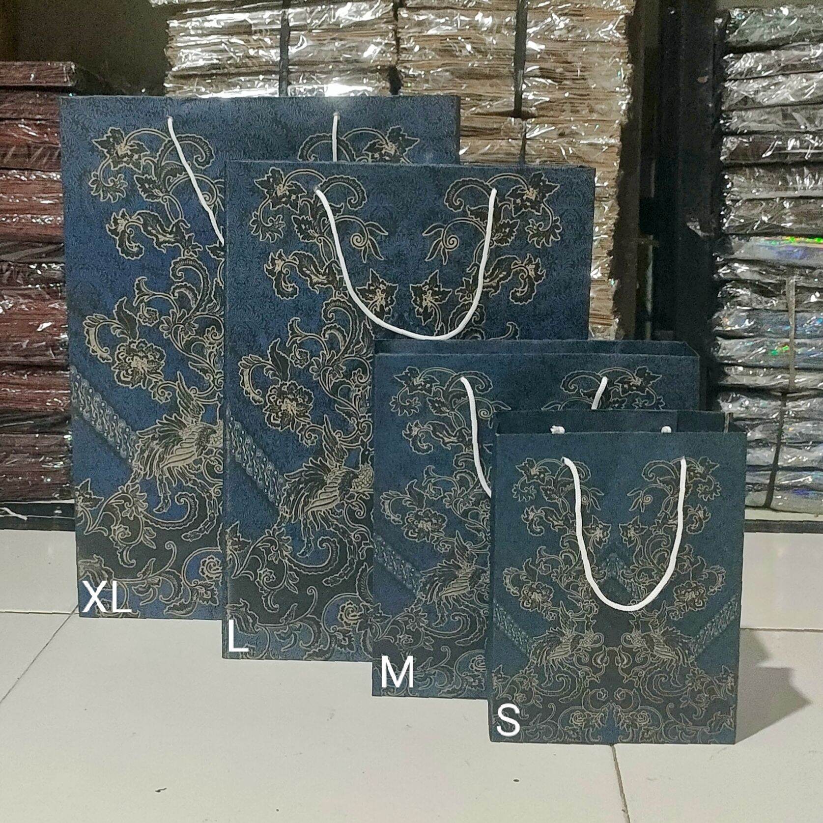 Paperbag Motif Batik Biru Lusinan Ukuran S-M-L-XL