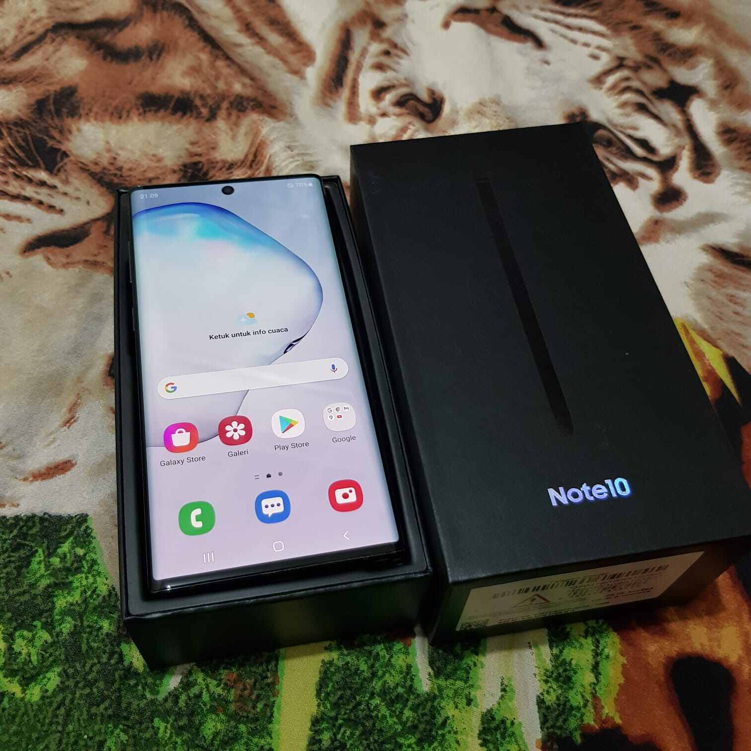 Samsung Galaxy Note 10 Ram 8/256 Fullset Original Sein Harga  3,500,000 Ringgit*Penghantaran Percuma