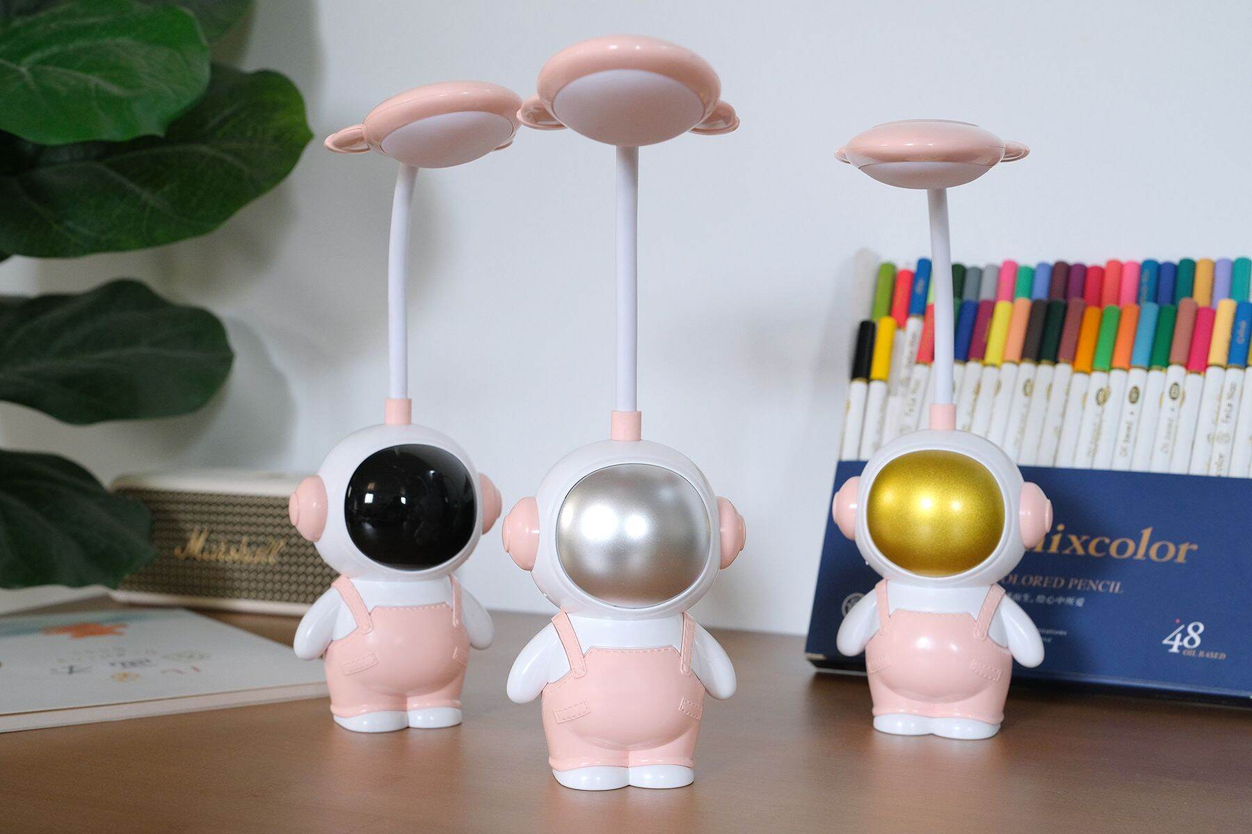 Lampu Meja Belajar Baca Portable Astronot Rocket