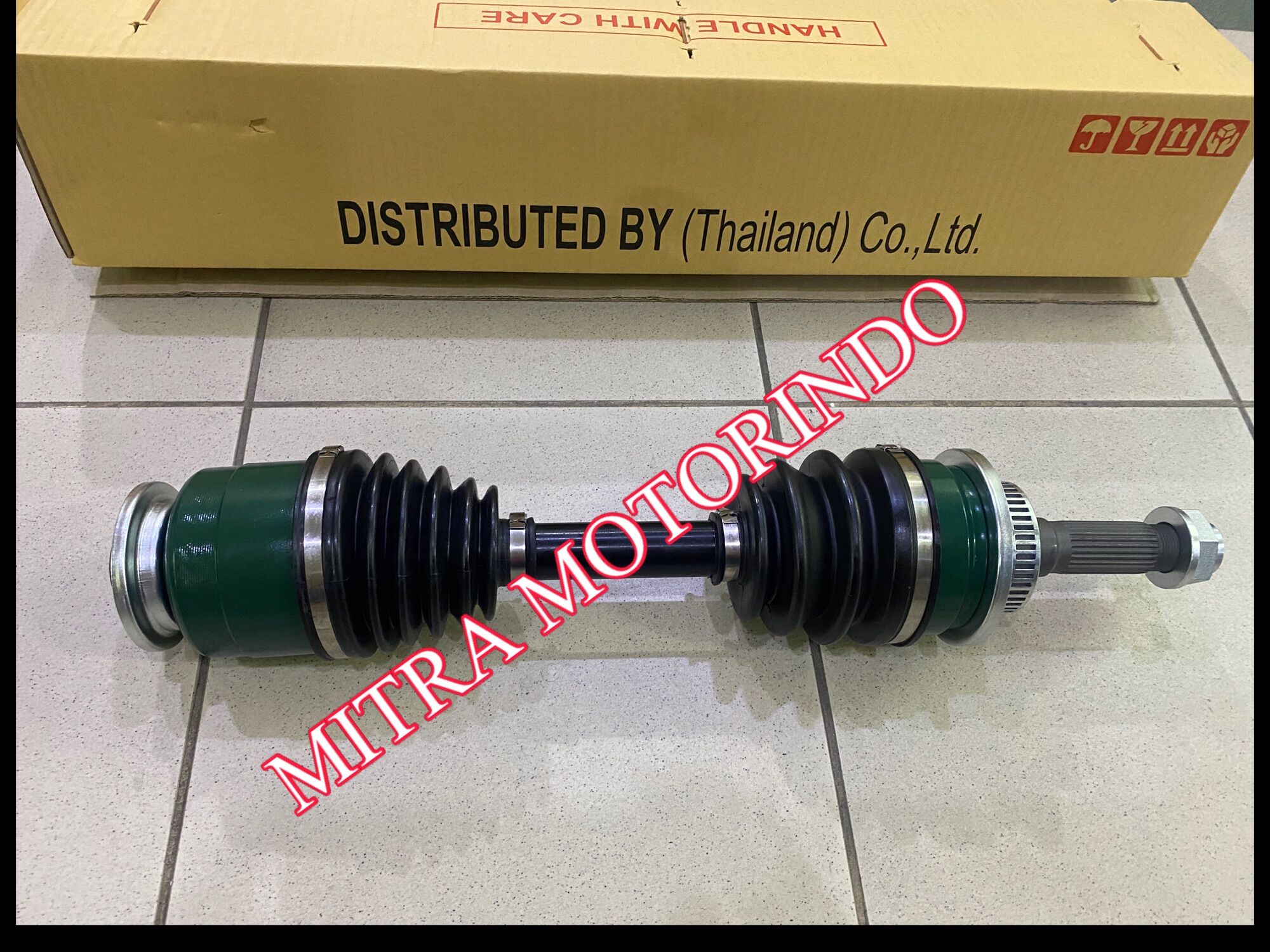 Drive shaft-cv joint assy bagian kiri ford ranger 2.5cc/2.9cc genuine Harga 1,350,000 rupiah*Gratis Ongkir