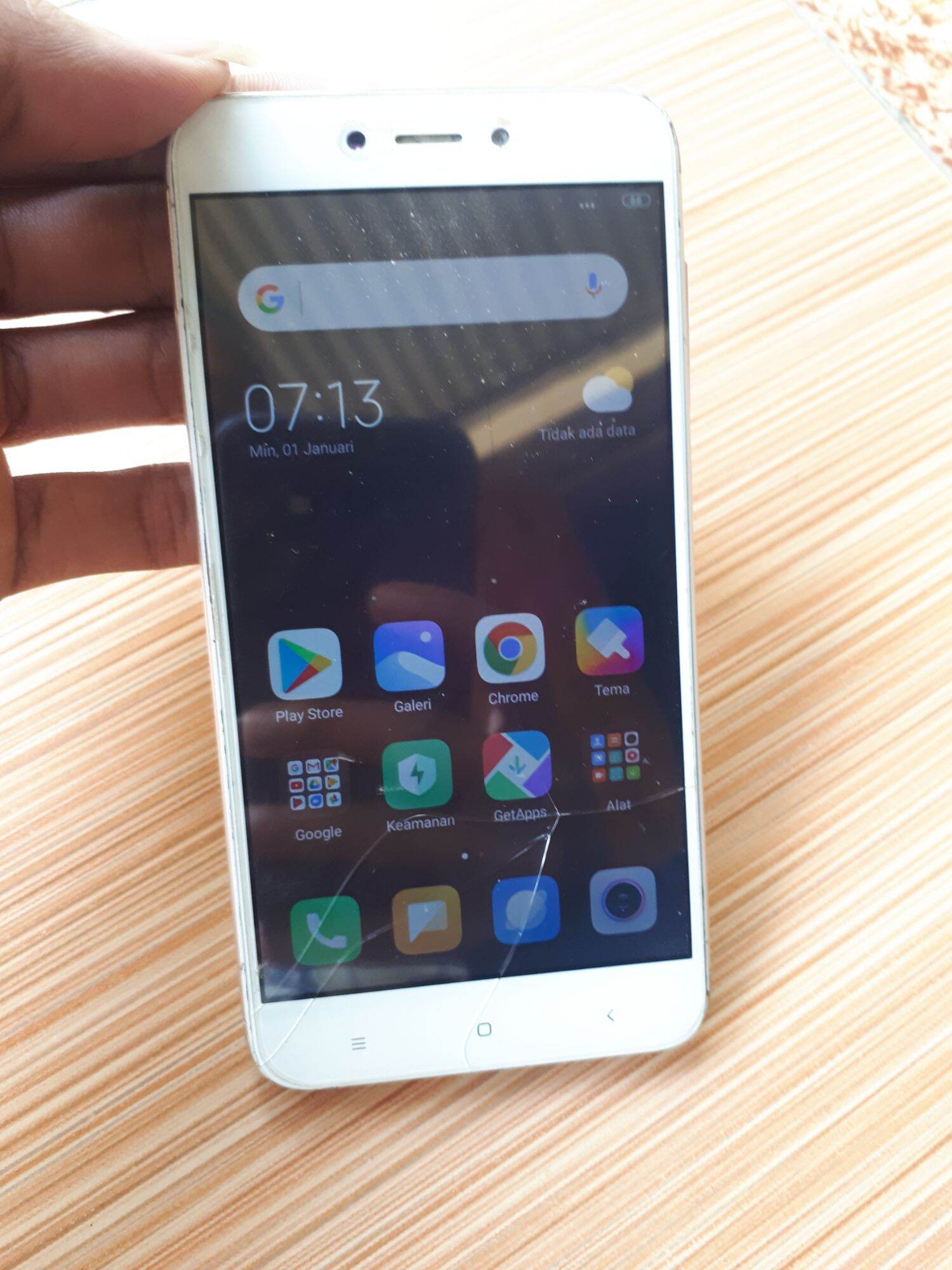 hp xiaomi redmi 4x 3/32 Harga 550,000 rupiah*Gratis Ongkir