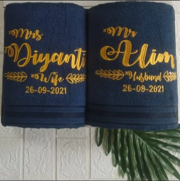 Handuk Couple Plus Bordir - Handuk pernikahan β Kado Pernikahan