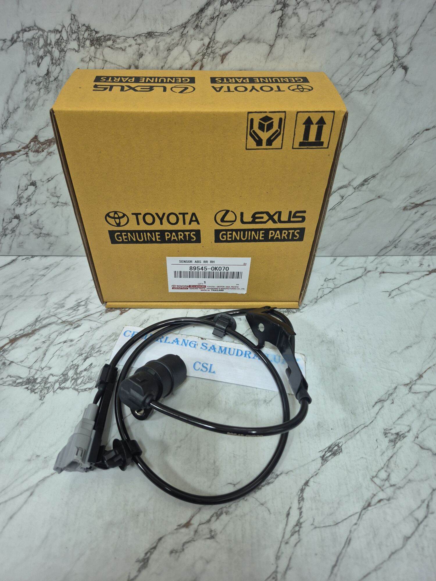 Hilux Vigo 89545-ok070 rear right ABS speed sensor Harga 170,000 rupiah*Gratis Ongkir