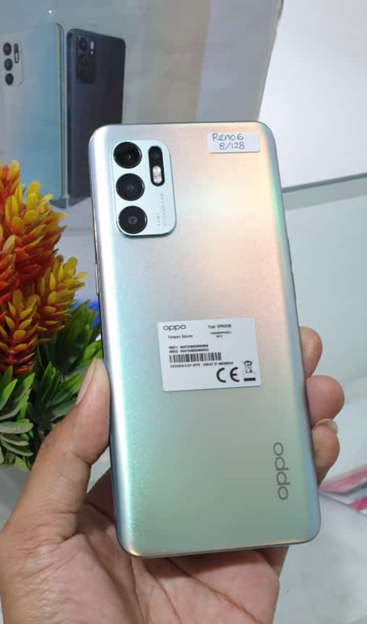 second Oppo Reno 6 8/128 normal fullset Harga 4,399,000 rupiah*Gratis Ongkir