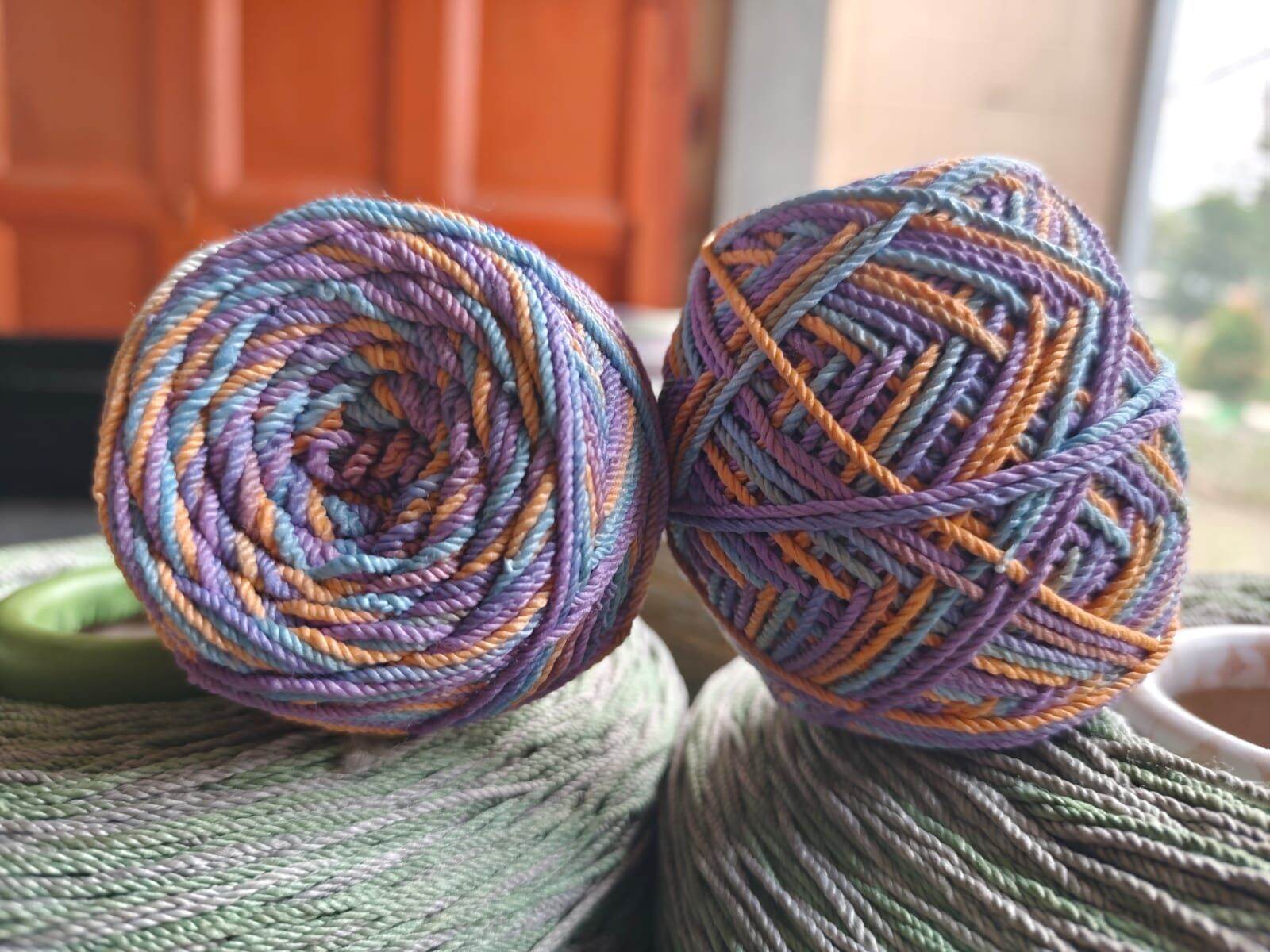 gradasi Benang rajut poly kilap/tali rajut poly kilap d27/benang rajut gradasi warna 100gram