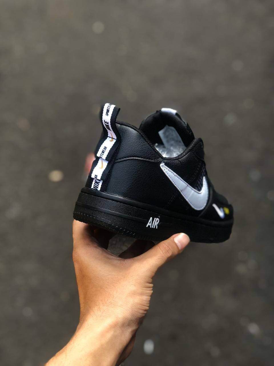 black airforce 1s size 6