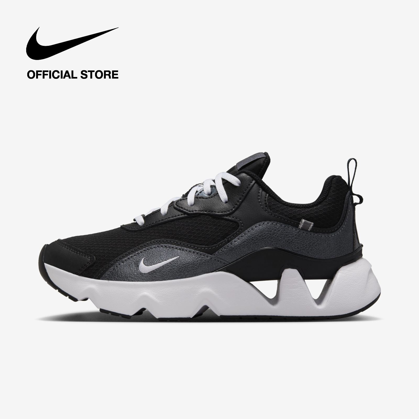 nike ryz low top sneakers