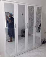 LEMARI 4 PINTU KACA