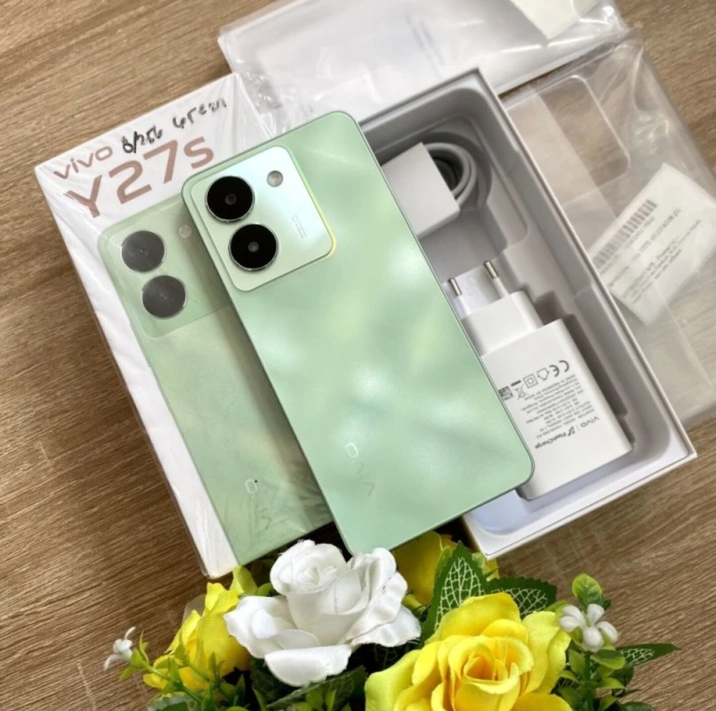 VIVO Y27s Ram 8/128gb Second Nominus ori Harga  1,750,000 Ringgit*Penghantaran Percuma