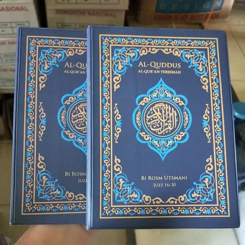 Al-quran kudus terjemah rosm usmani pojok ukuran tanggung 2 jilid