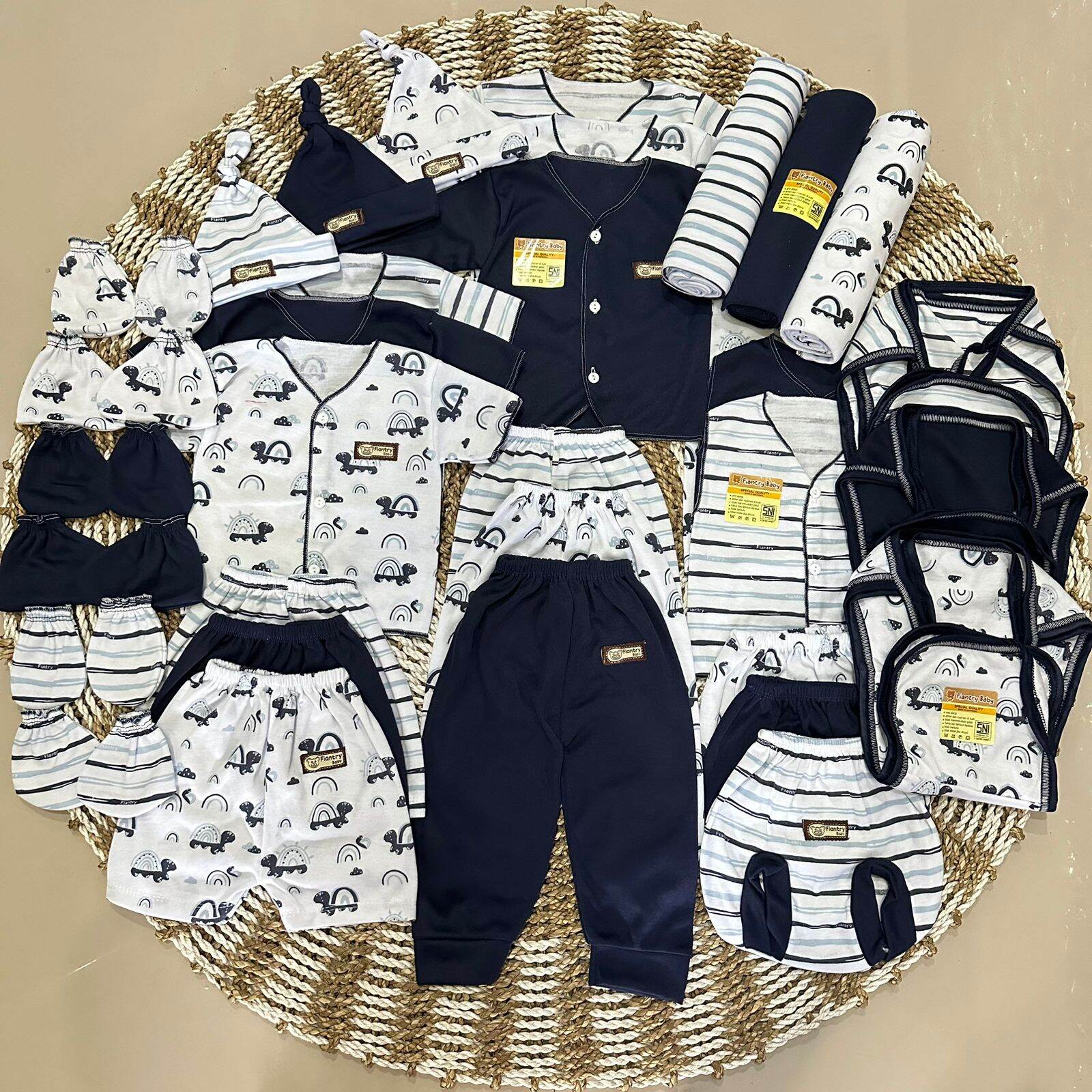 NAVY Fiantrybaby SNI paket perlengkapan bayi baru lahir 42pcs 39pcs 24pcs 18pcs Harga  95,000 rupiah*Gratis Ongkir
