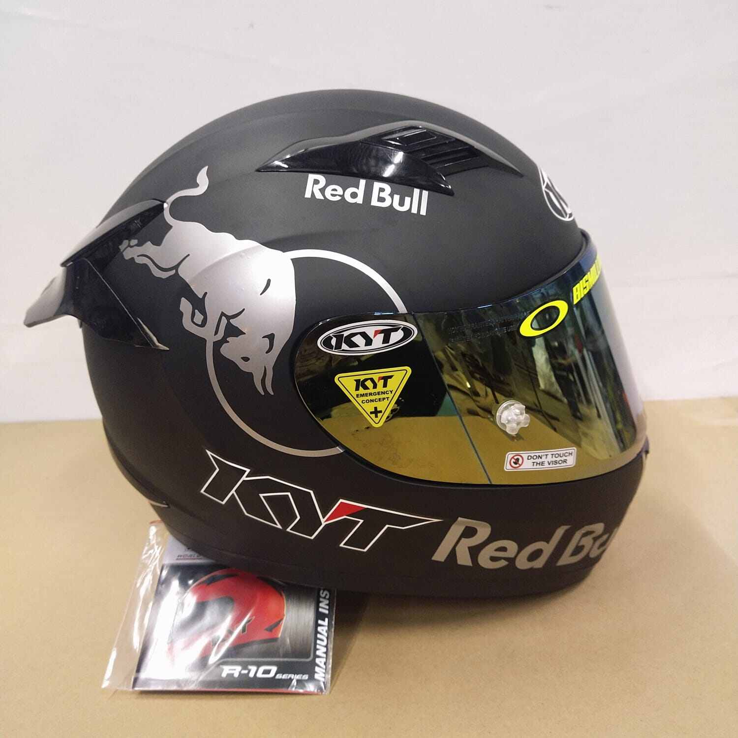 KYT R10 BLACK DOP STIKER REDBULL PAKET 