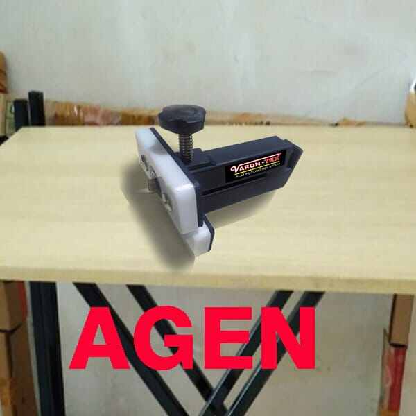 alat pemotong hpl varon-tec - alat potong hpl manual varon tec alat cutting tepi hpl - alat pembuat edgen mudah di gunakan tarikan ringan hasil rapih halus. 