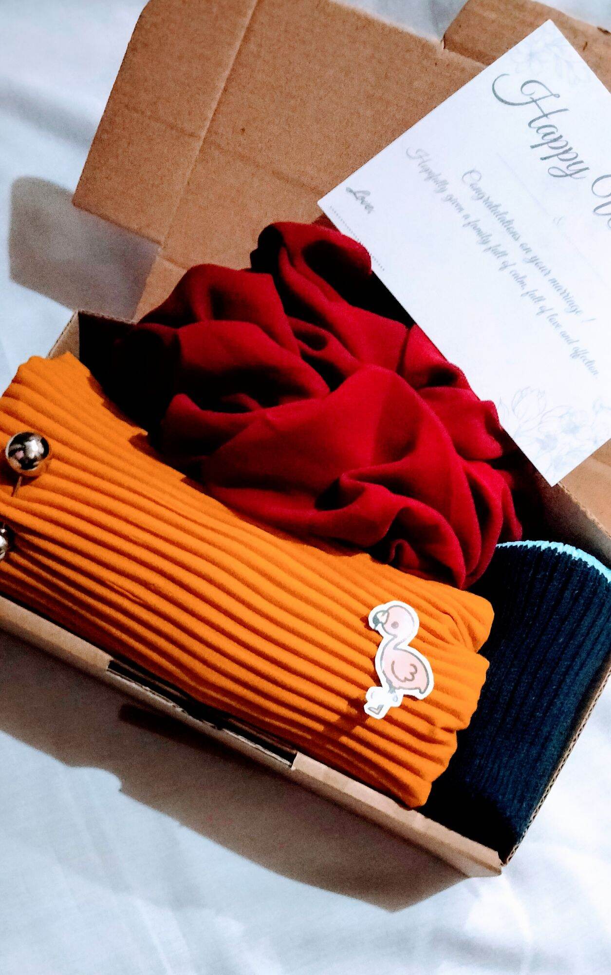 (gift box) pashmina Plisket+Scrunchie+Daleman jilbab Kado Ulang Tahun