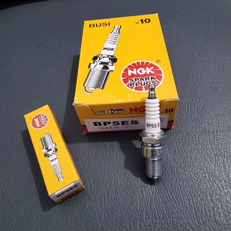 Busi NGK BP5ES RX King Satria 2T Ninja R RR Fizr Toyota Kijang Giá 17,000 Đồng*Miễn phí vận chuyển