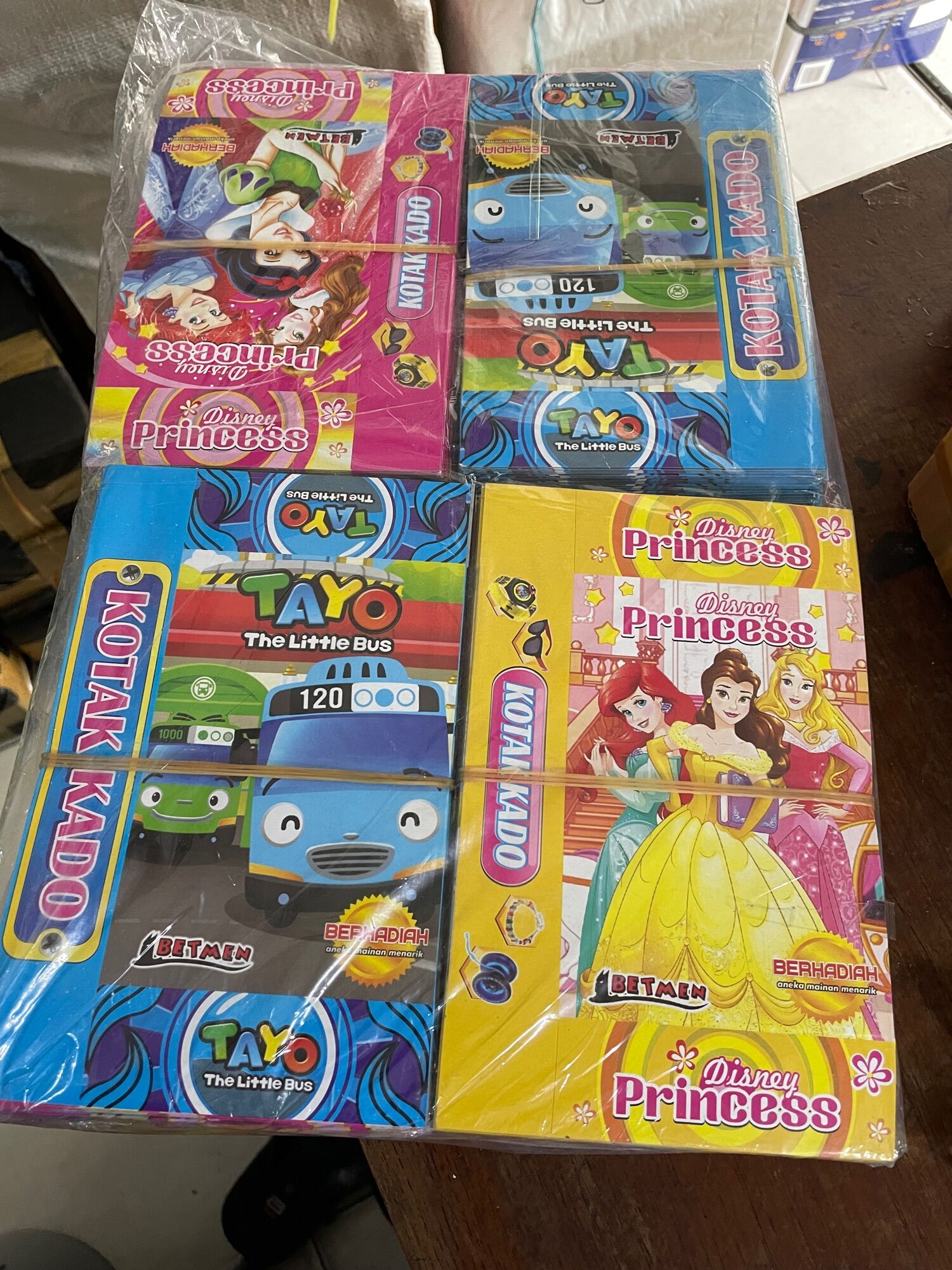 Kotak kado besar13cm x 9cm 20pcs