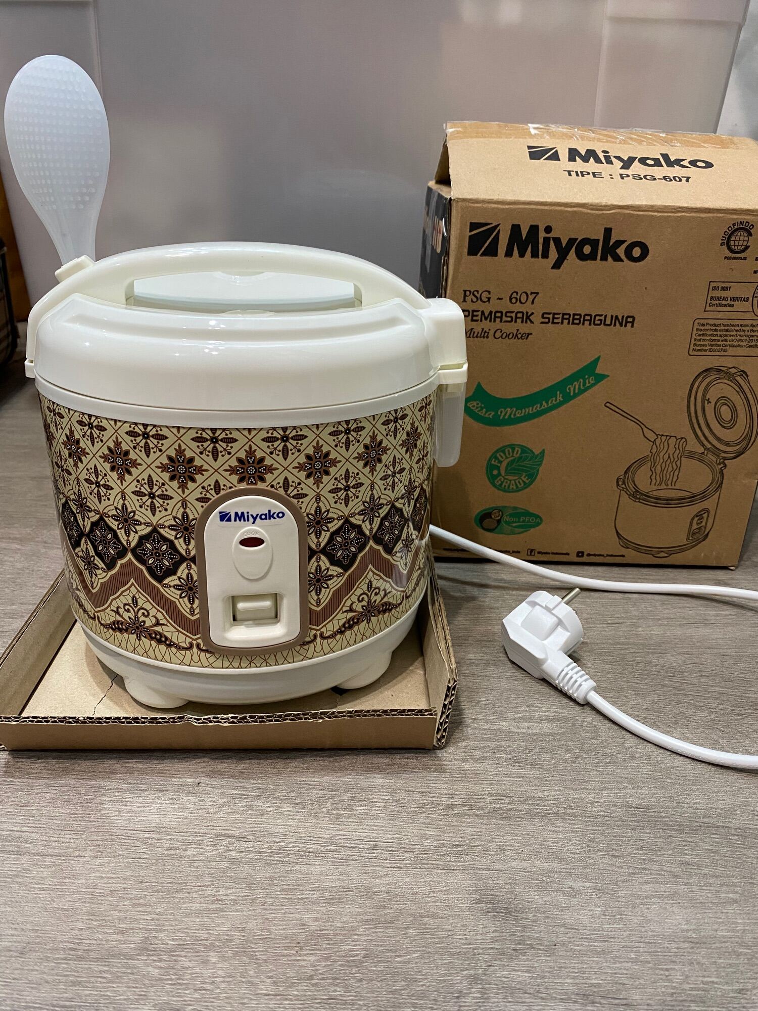 Bibelots Miyako rice cooker mini PSG 607 ukuran 0.6L Lazada Indonesia