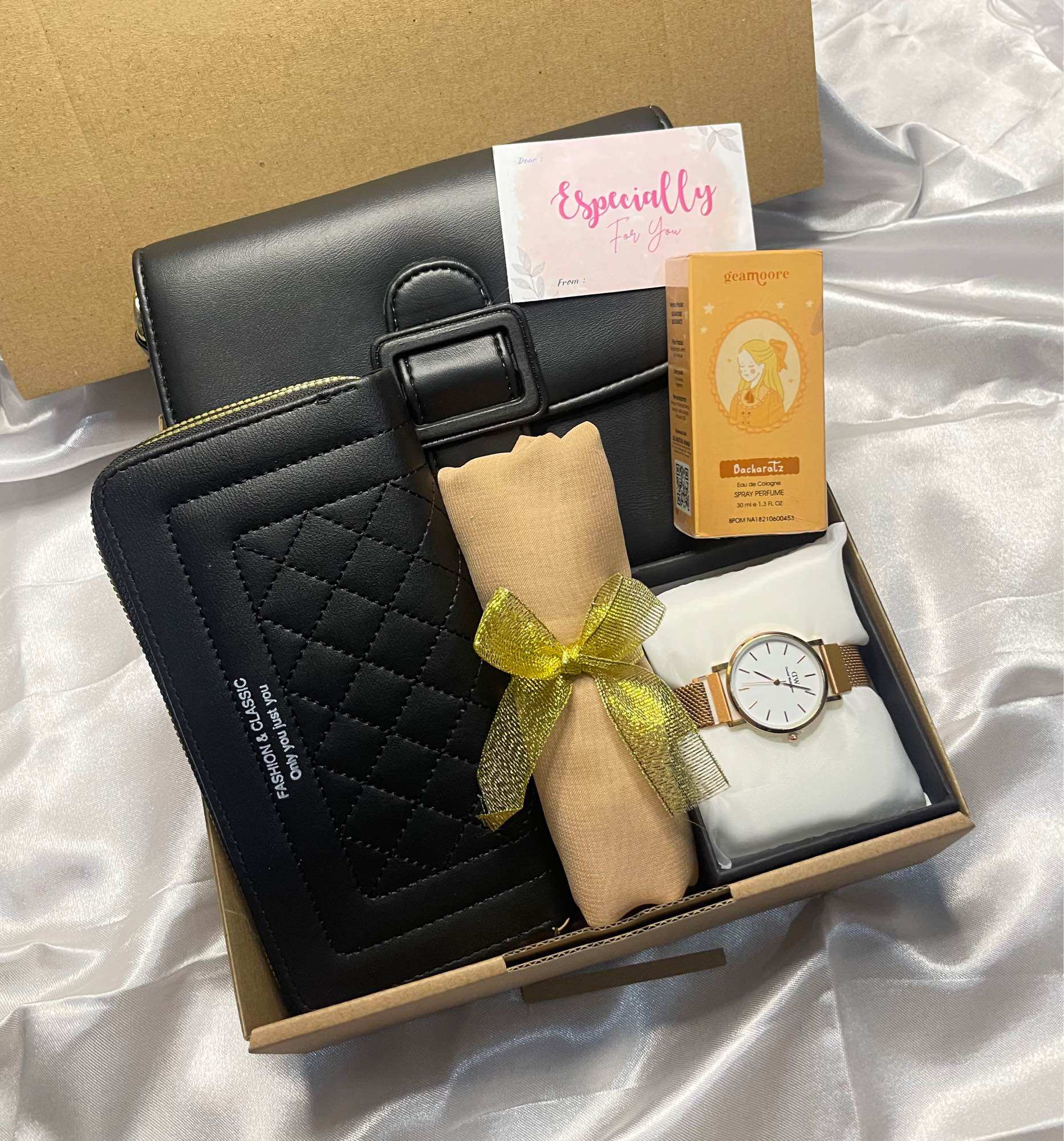 Hampers hadiah box Cewek — Wanita Exclusive Untuk Kado
