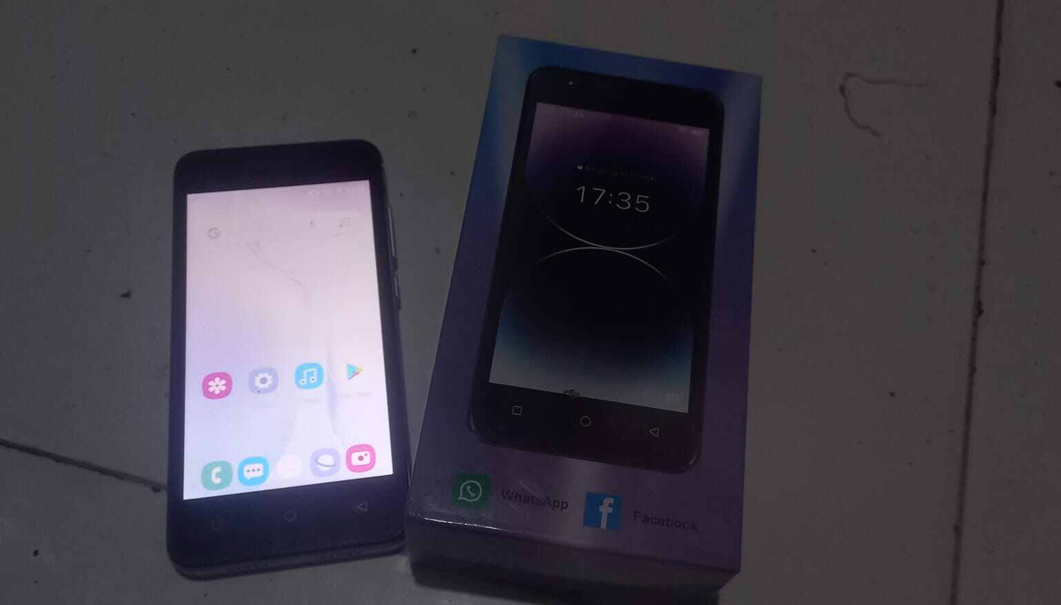 HP smartphones dosbuk ori, ram 6/256 Harga 690,000 rupiah*Gratis Ongkir