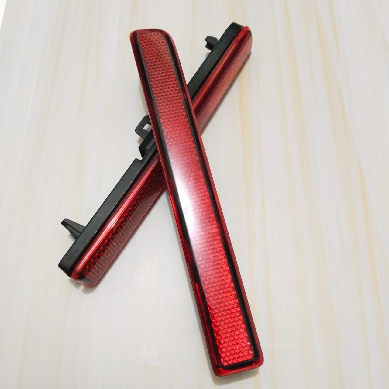 reflektor bumper belakang kanan agya ayla rush terios Harga 65,282 rupiah*Gratis Ongkir