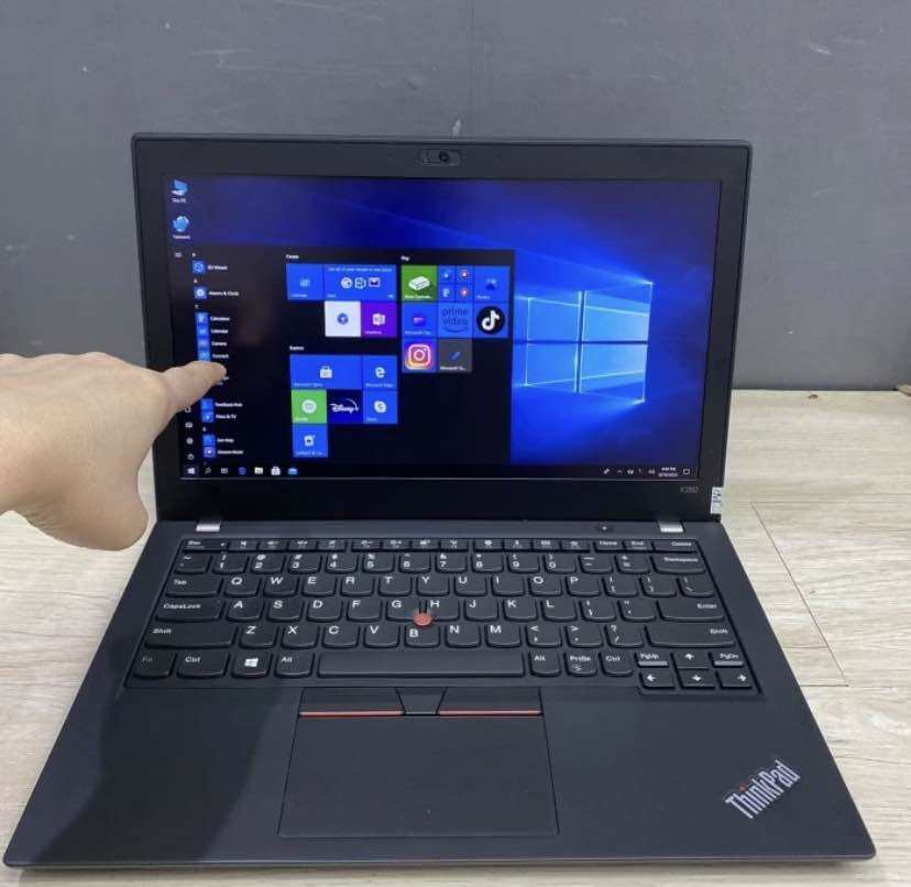 LAPTOP LENOVO THINKPAD X280 i7 GEN8 RAM 16 GB SSD 2 TB SLIM LAYAR