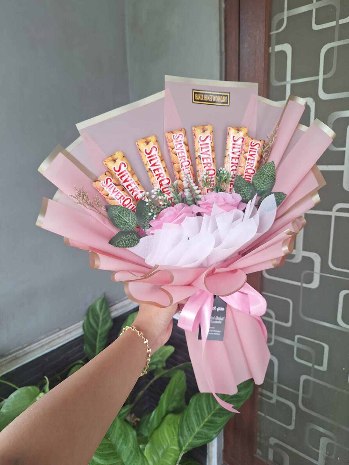Silverqueen Chocolate Valentine Bouquet for Girls