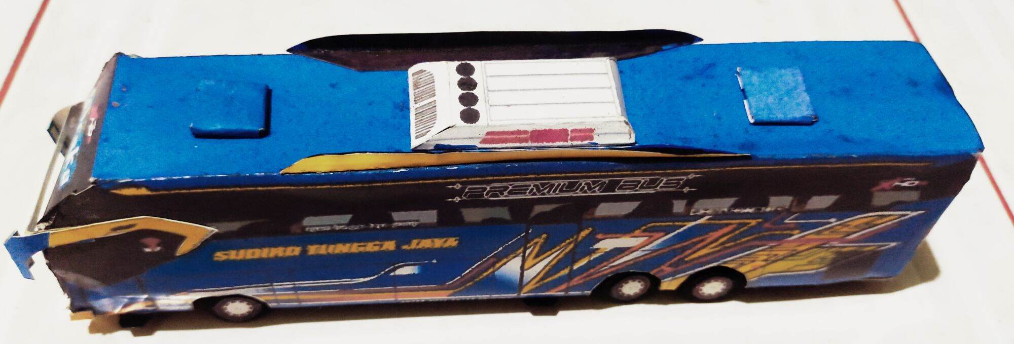 Miniatur Bus STJ Sudiro Tungga Jaya Draka Tronton Biru Kuning Jetbus 3 ...