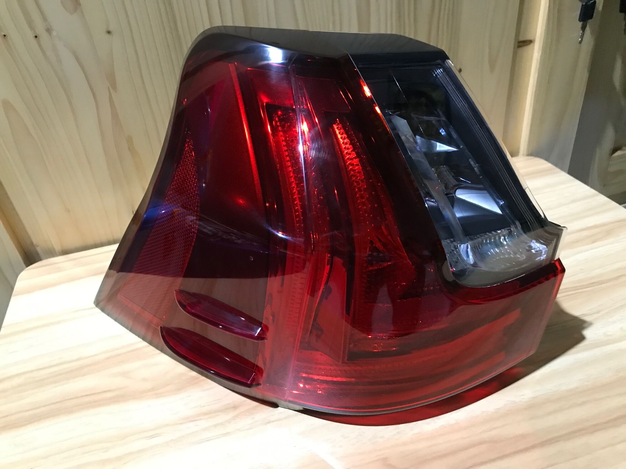 Lampu belakang Lexus LX570 2020 2021 2022 kiri Original Harga 4,875,000 rupiah*Gratis Ongkir