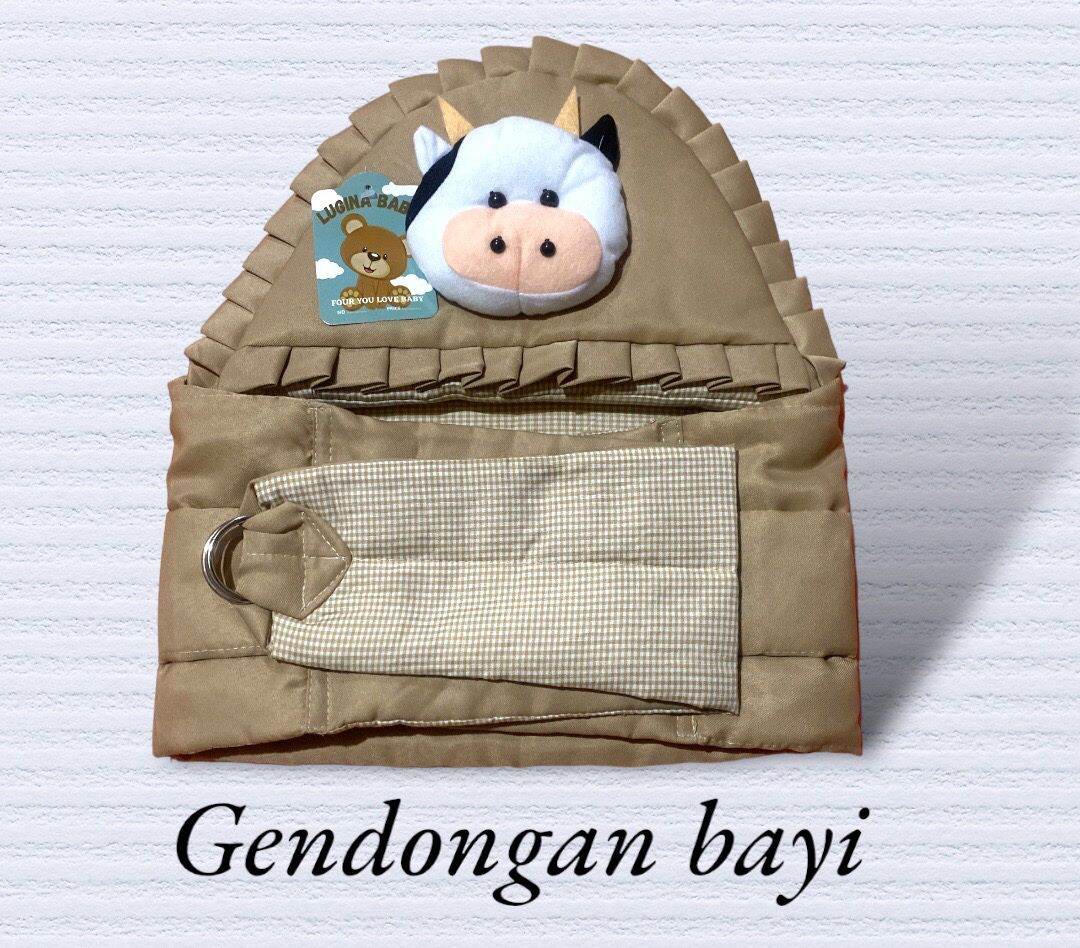 satu set gendongan bayi samping tas slempang kecil