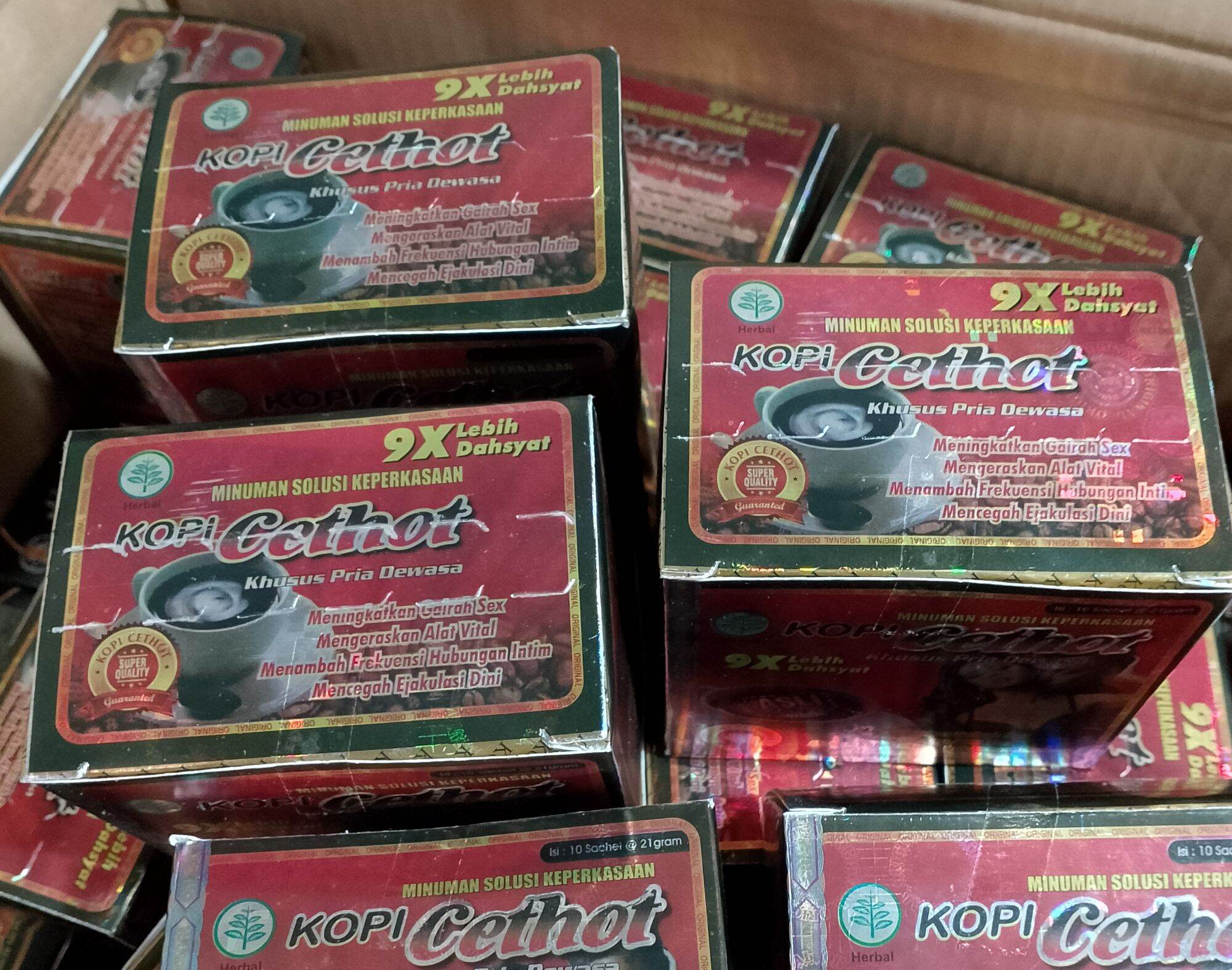 Kopi cethot 200 persen perbok 10 sachet ,per sachet 21gram,,, belanja barang ditoko kami dijamin
