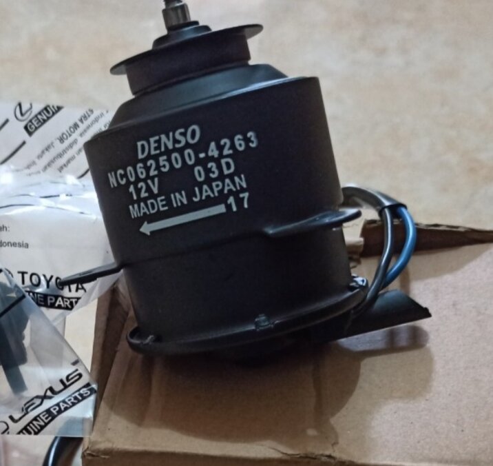 Motor kipas radiator motor fan radiator untuk kendaraan mobil Toyota
