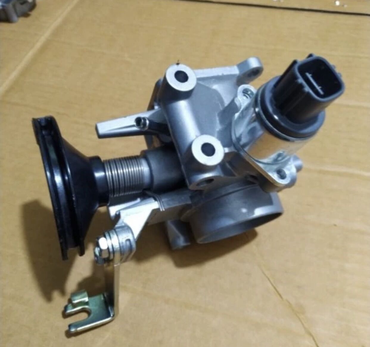 throttle body toyota avanza vvti original Lazada Indonesia