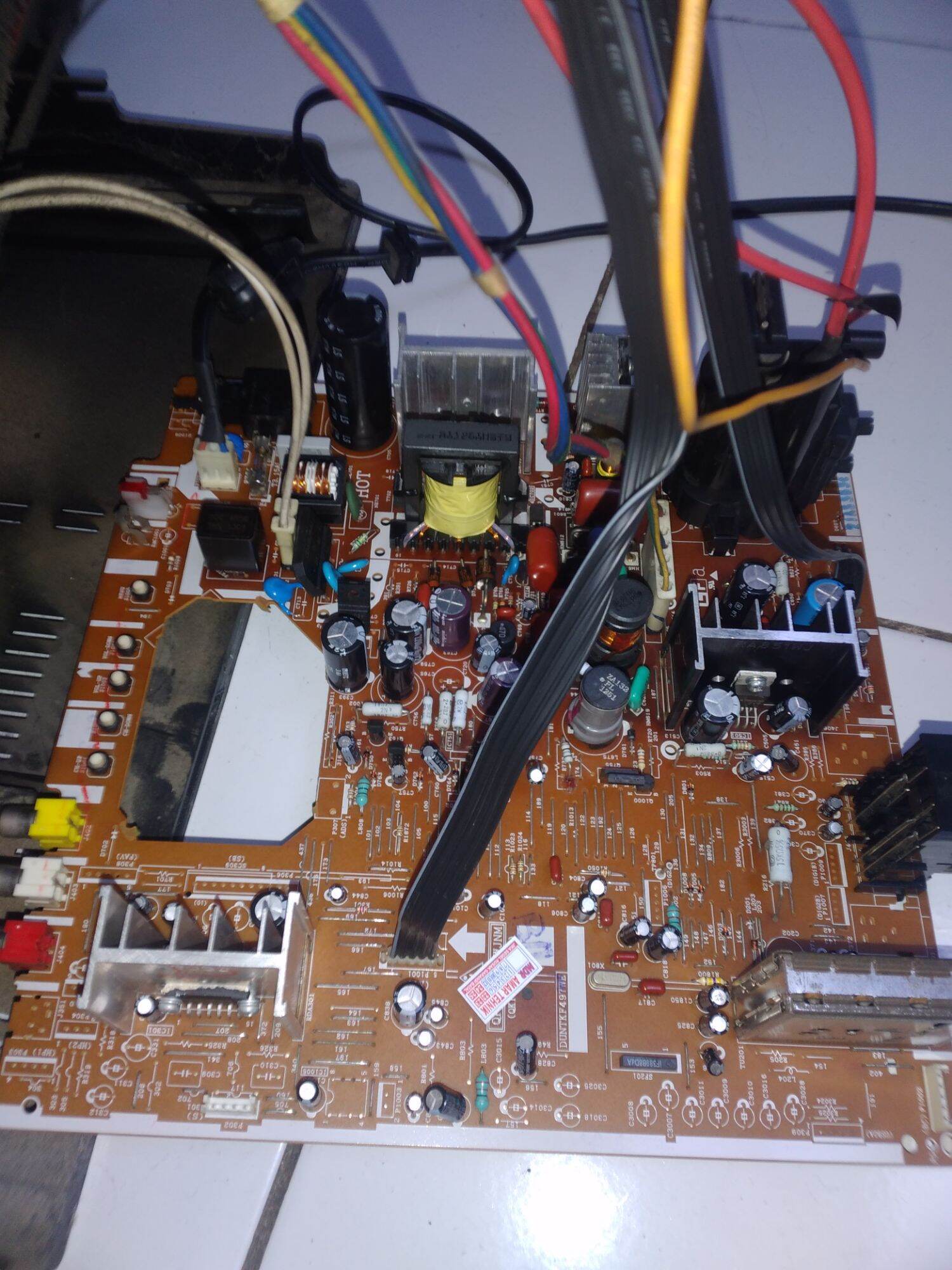 sharp slim 21dxf888 skema diagram - Menggali Lebih Dalam: Komponen...