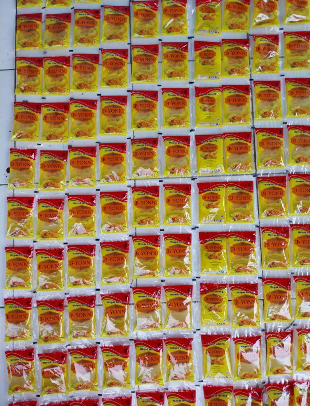 1 Renceng Minyak Goreng isi 10 Sachet Super Bening Hemat Praktis ...