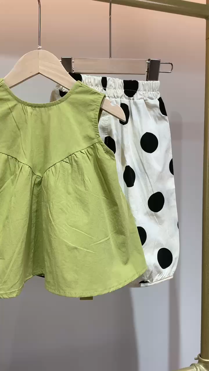 imut Tanpa lengan setelan