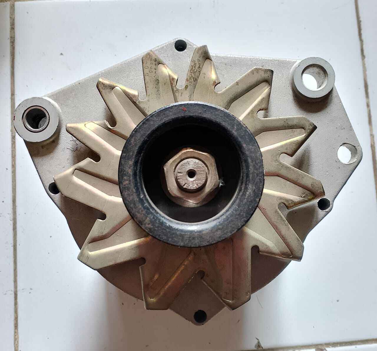 Dinamo Cas, 24 Volt 70 Alternator! Ampere Harga 3,250,000 rupiah*Gratis Ongkir